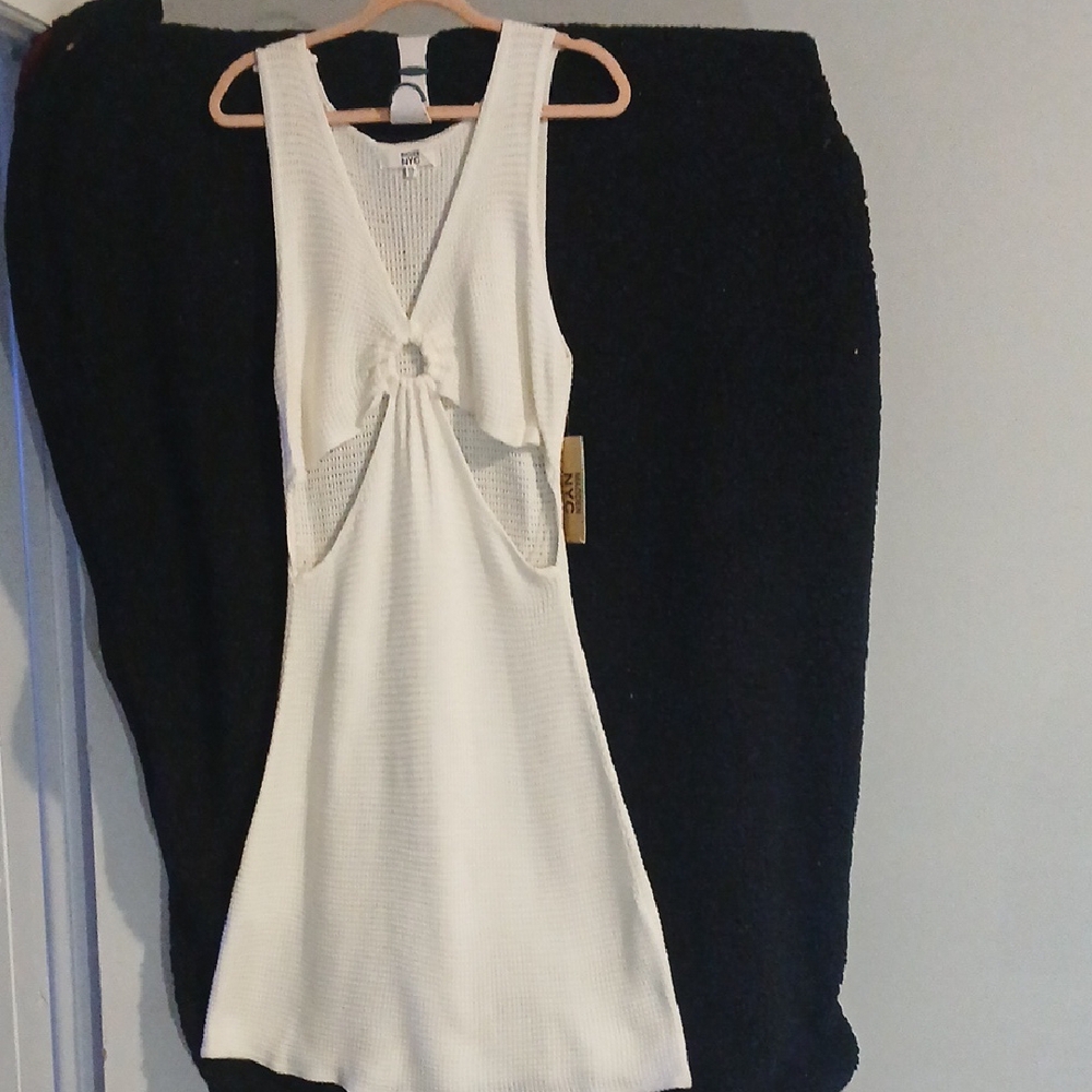 Scoop NYC White Sleeveless Halter Tie Front Sheath Dress